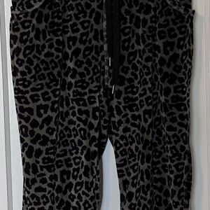 NWOT: LuLaRoe Crystal XL Gray with Black Leopard print